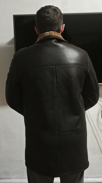 Дубленки енот  и вторая ,искусственный мех