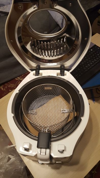 Friteuza SilverCrest deep fat fryer noua Constanta • OLX.ro