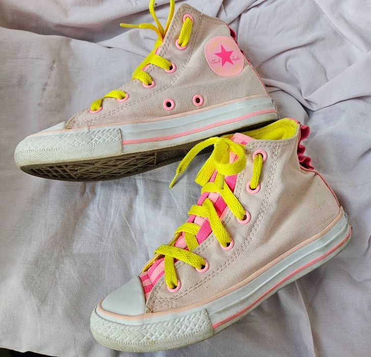Детски кецове CONVERSE. Размер 31,5  19см