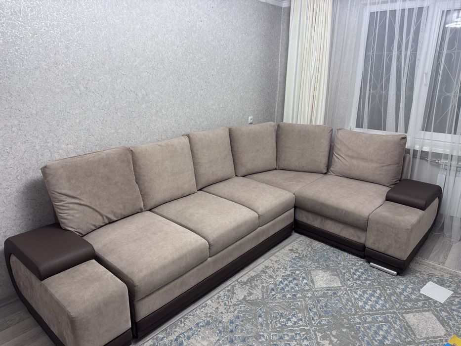 Продам диван угловой