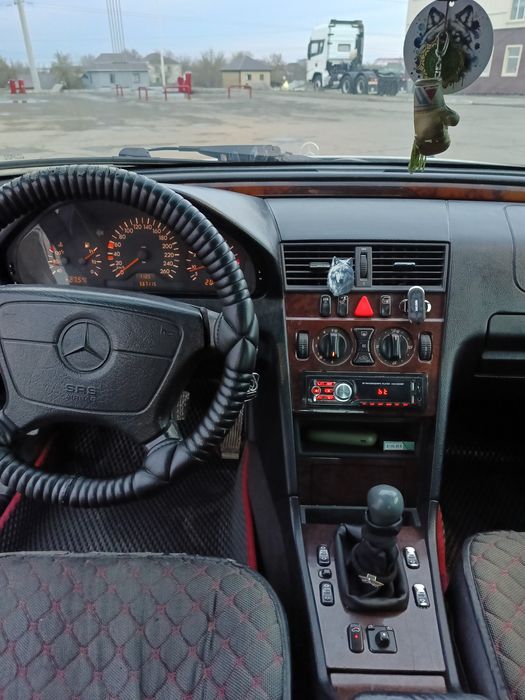 Mercedes Benz c200