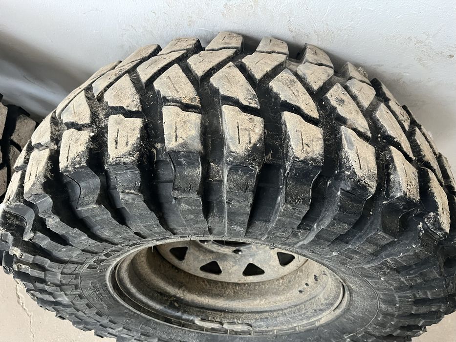 Set MAXXIS TREPADOR M/T R16 x 35 inch