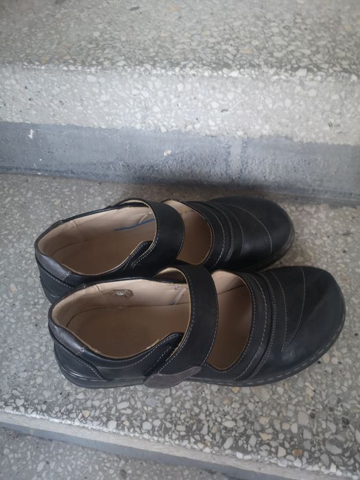 Черни затворени дамски обувки кожени 38 н