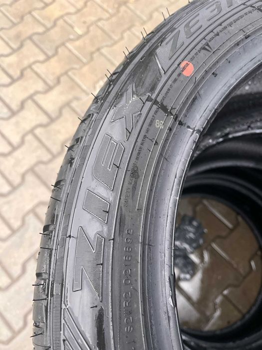 215 50 18 Anvelope Vara Noi Falken ZE310A