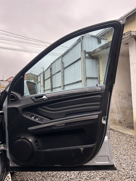 Usa Dreapta Fata Mercedes ML W164 Facelift 2008 - 2011 SUV 4 Usi SILVER (1425)