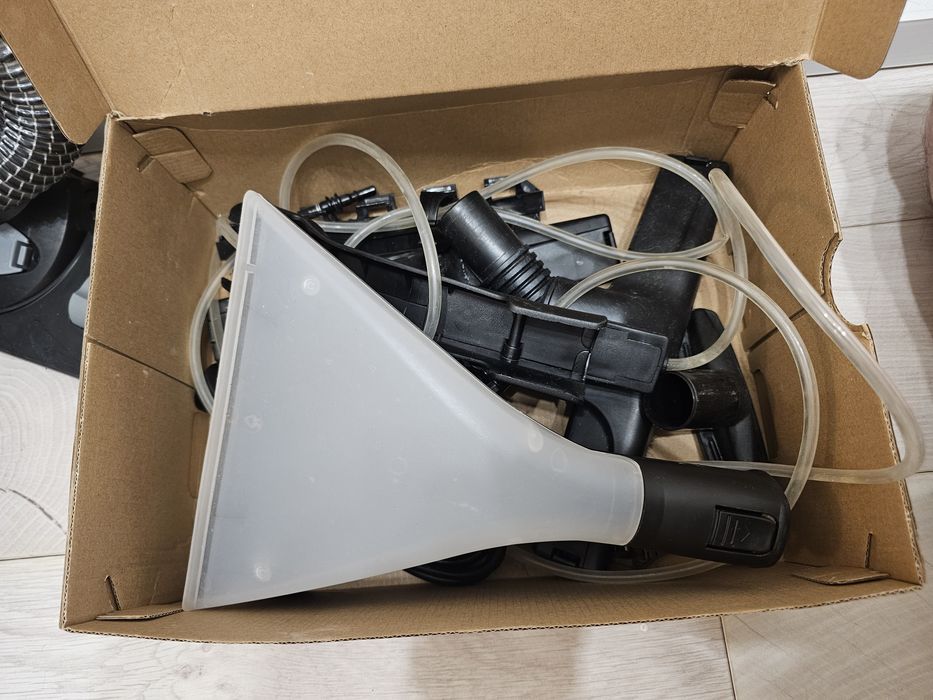 Aspirator bosch fara sac