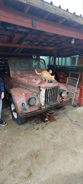 Продавам Газ 69.