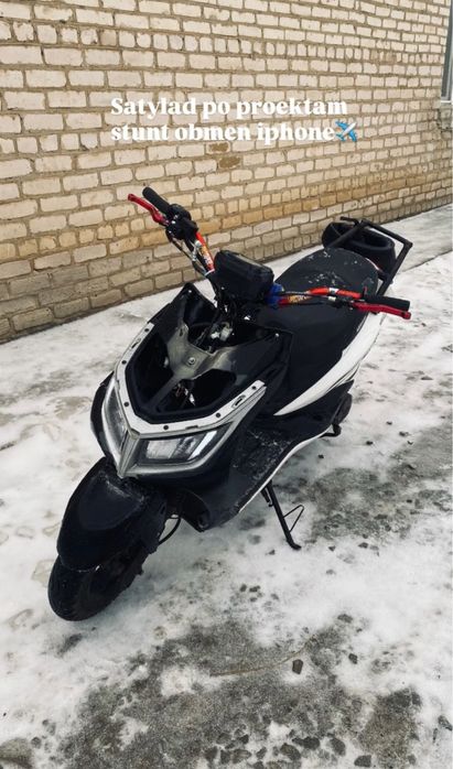 Moped M8 stunt satylady