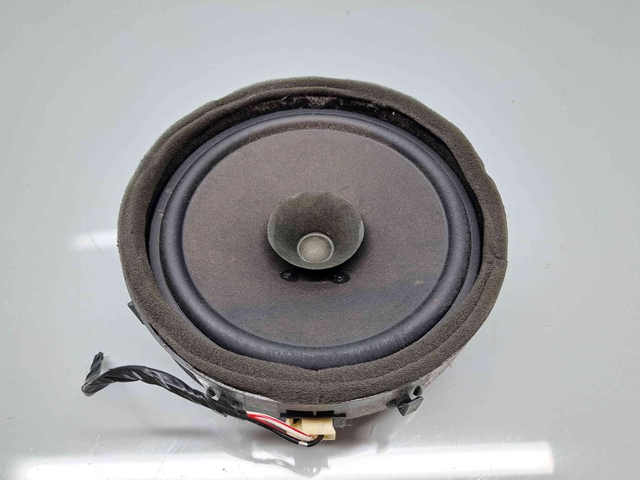 Boxa stanga fata MITSUBISHI Outlander II [Fabr 2006-2015] 8720A017