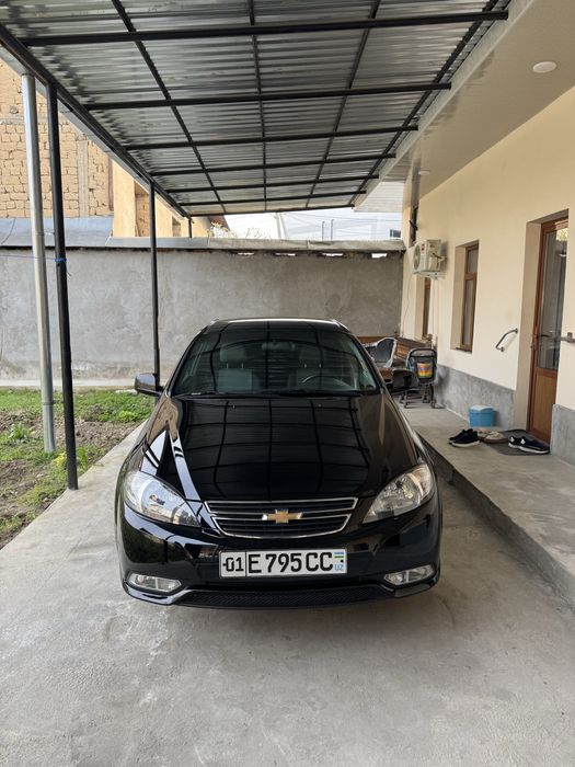 Gentra sotiladi 2023  qora 3 poz