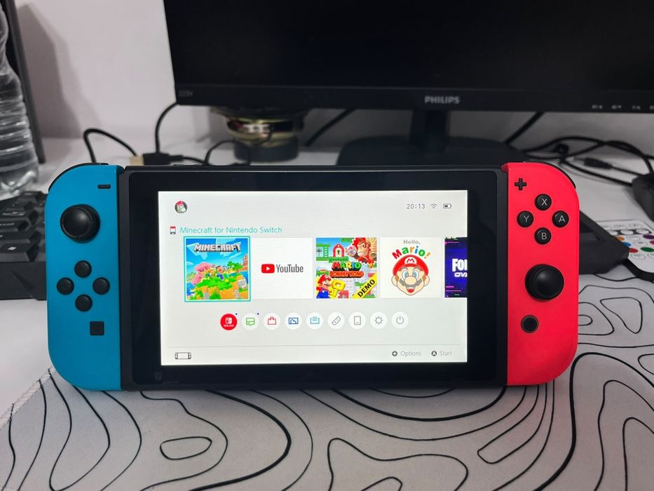 Vând Nintendo Switch f bun!