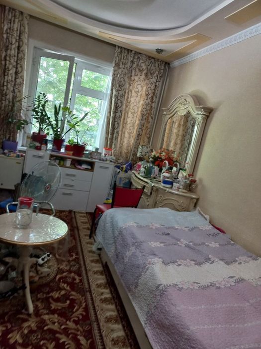 Srochne sotiladi. kami bor Yunusobod 11 kv 4 xona