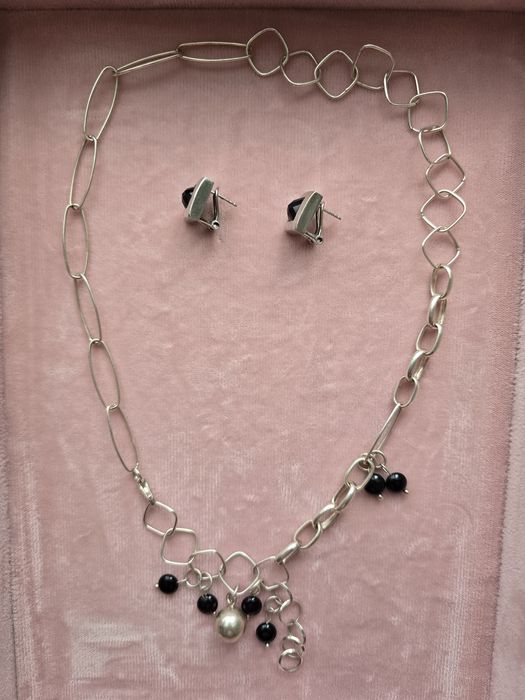 Сребърни бижута и комплекти