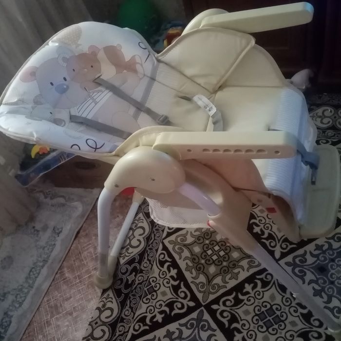 Стол для кормления