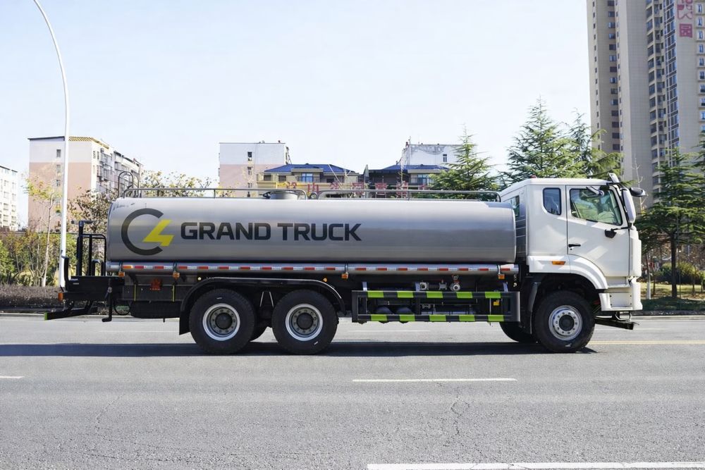 Водовоз Howo 18куб VODOVOZ 18kub 2026 Kredit Lizing