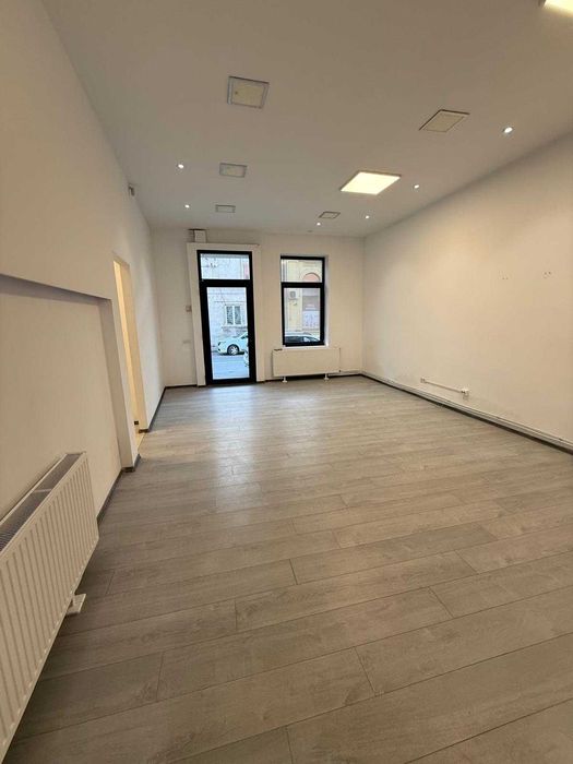 Inchiriez spatiu cormecial, zona centrala, Lugoj