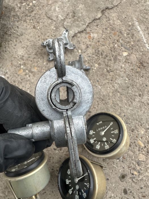 Mecanism Geam triunghilar ARO,ARO244,243,ARO 240 epocă