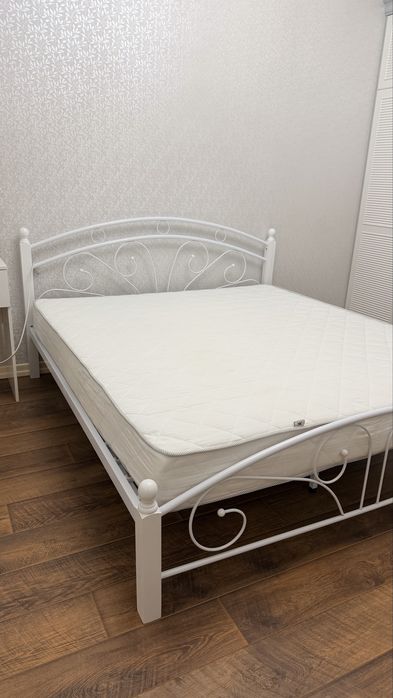 Матрас двуспальный 180