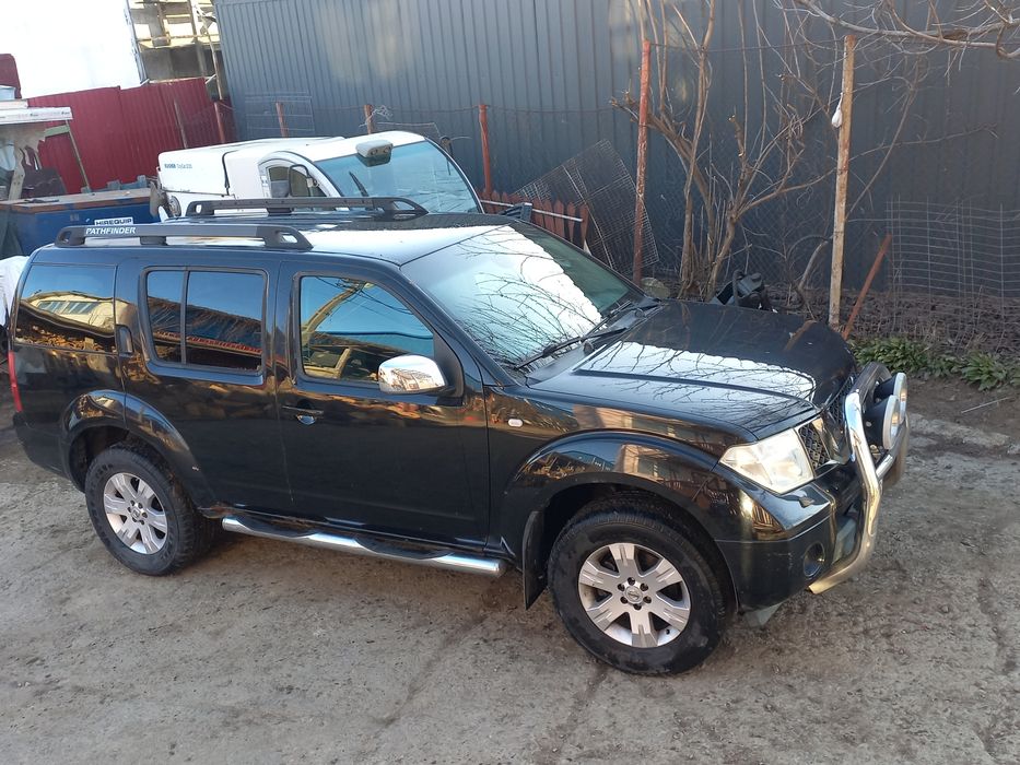 Nissan pathfinder 7  locuri