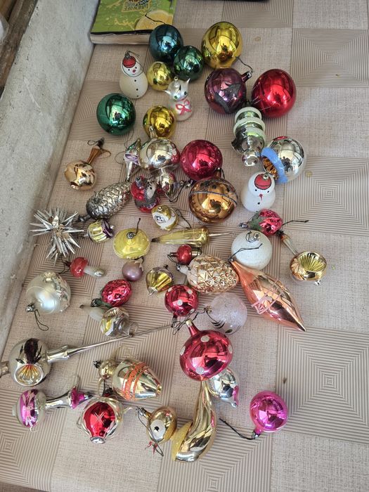 Ретро стъклени играчки за елха