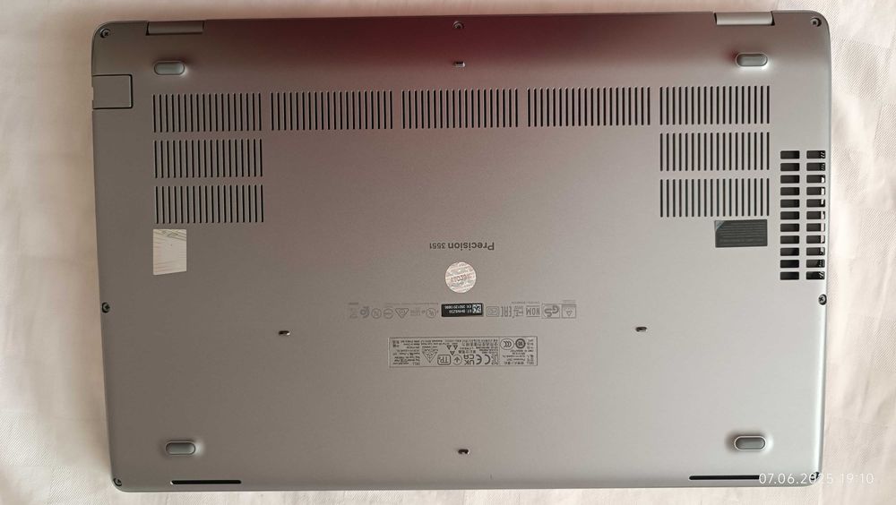 Dell Precision 3551 Intel Core i7 10875H 32gb 15.6" 1920x1080