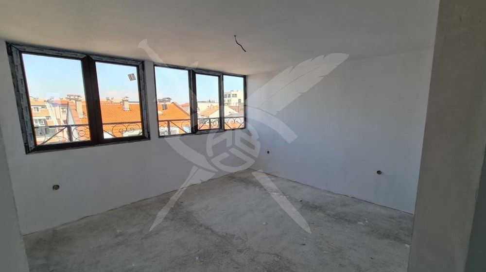 Продава се Многостаен апартамент в Пловдив, Кършияка - 192 кв.м за 1407 €/кв.м - Снимка #2