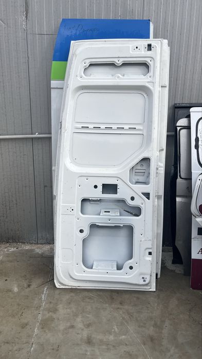 4 броя Volkswagen Crafter задна дясна врата