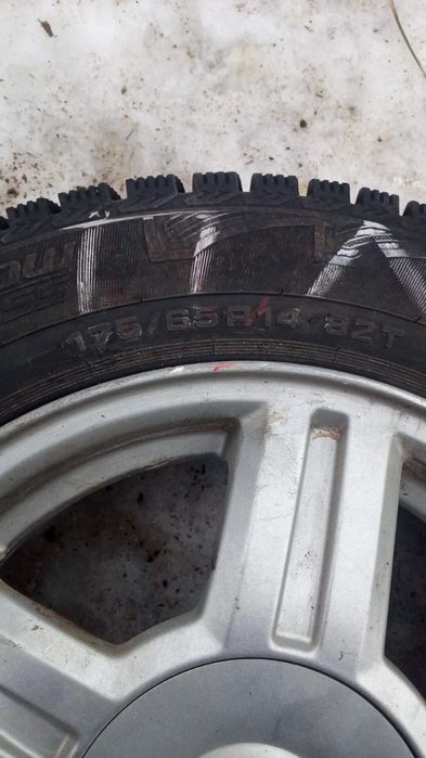Продам резину с дисками