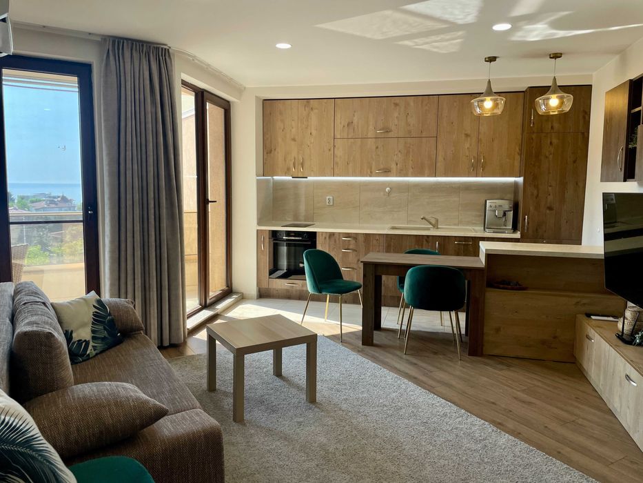 Дава се под наем Двустаен апартамент в Варна, Бриз - 52 кв.м за 714 € - Снимка #2