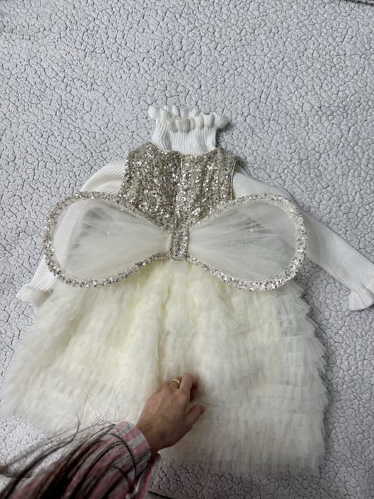 Нарядное платье на годик