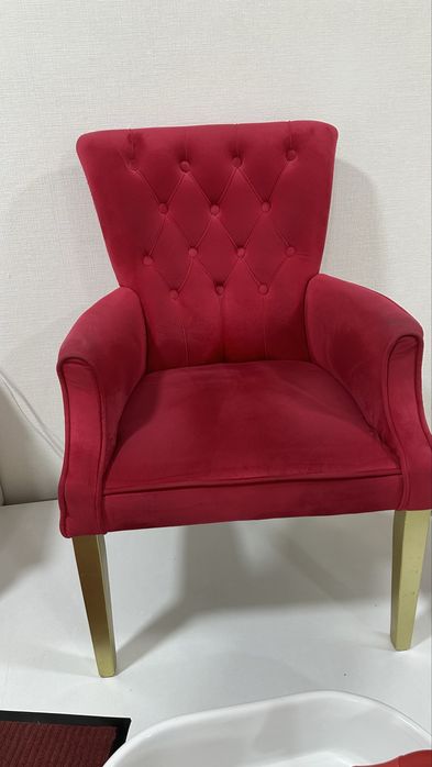 трон кресло идеял холатда б\у куп ишлатилмаган