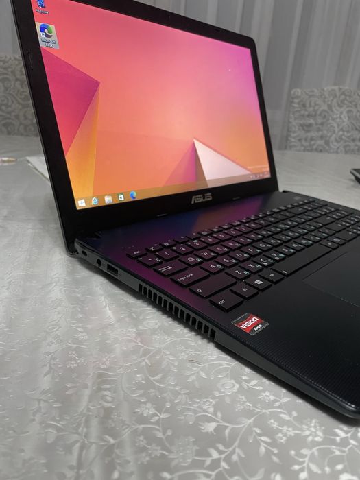 Ноутбук asus x501u