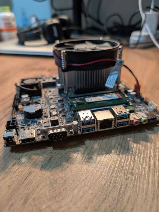 Мини пк A320 ITX + Ryzen 3 3200G