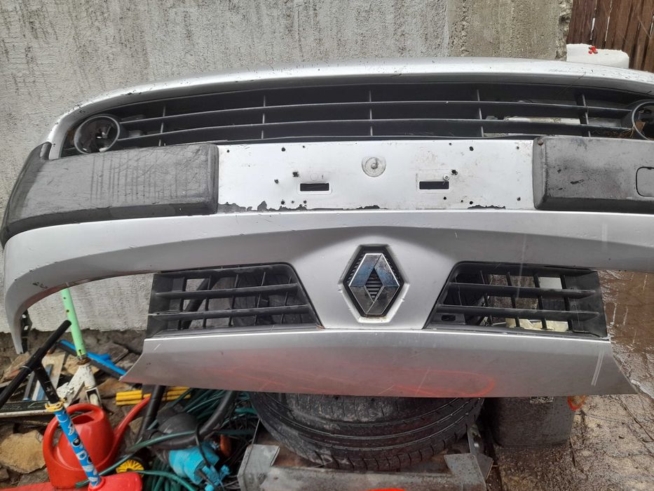 Предна браня за Рено Меган Сценик 2004-2005г. 80лв.