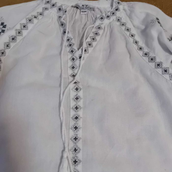 Ie fata model traditional