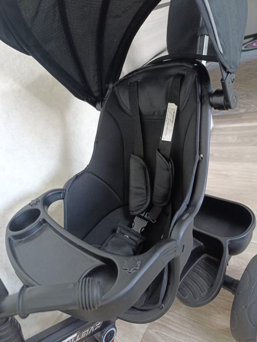 Детский велосипед трех колесный