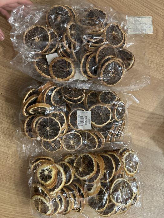 Felii portocale uscate