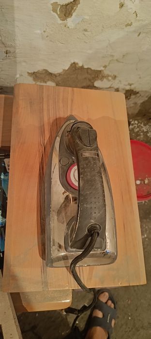 Утюг  продам 3 шт за 15 000