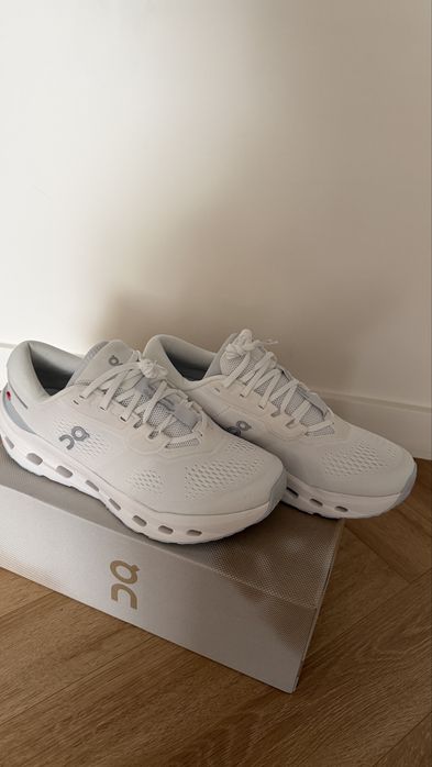 Кроссовки On Cloudrunner3