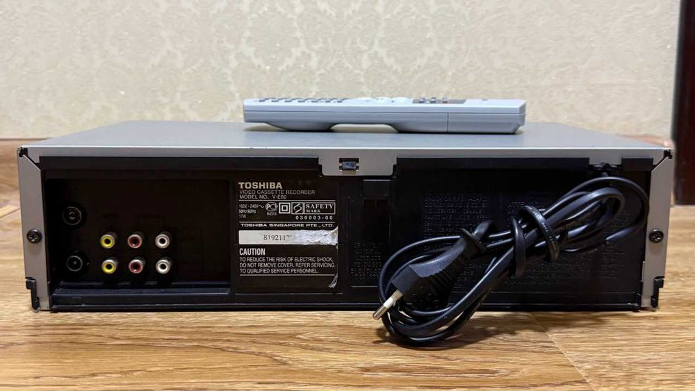Видеомагнитофон Toshiba V-E60   6-Head Hi-Fi German Stereo! [Новый]