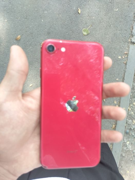 Айфон СЕ 64 гигов