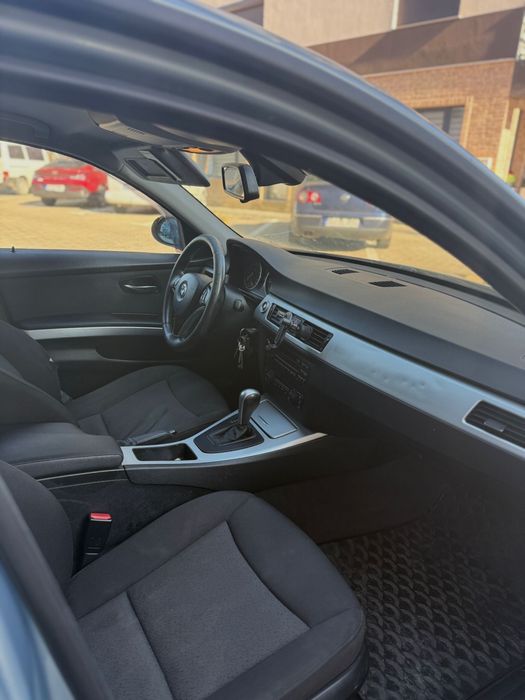 Bmw seria 3  An 2005