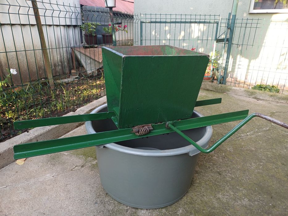 Vand zdrobitor de struguri
