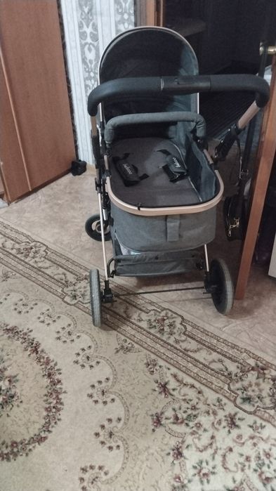Продам коляску фирмы belleco