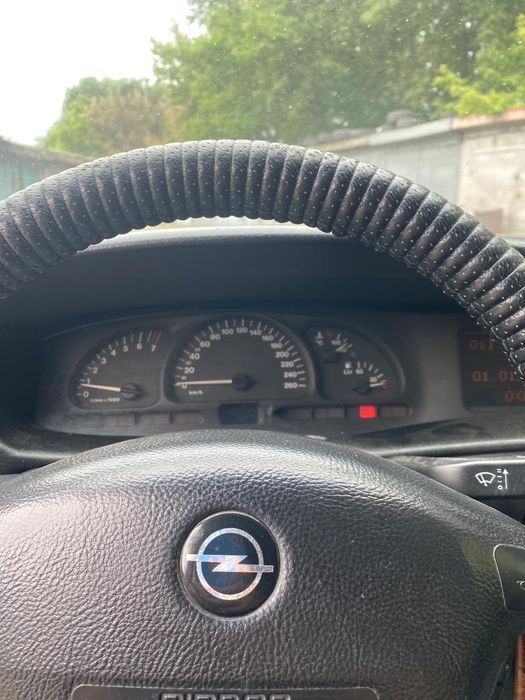Opel vectra b 2.5 вектра б