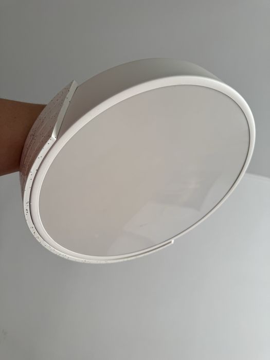 Продам две потллочные люстры/плафоны