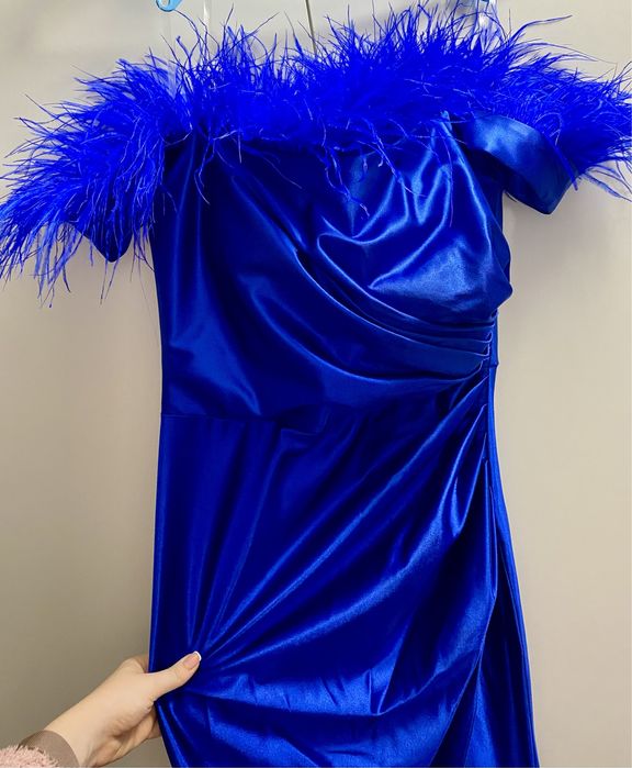 Rochie superba, cu trena, bleumarin, de nasa, marime M