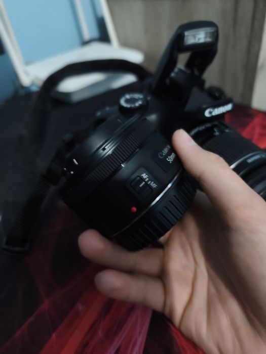 camera foto Canon DSLR eos 4000d