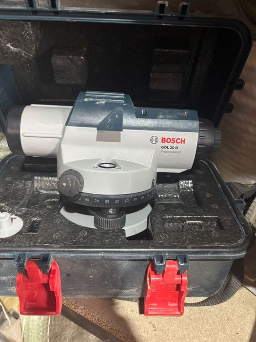 нивелир Bosch GOL 20 D