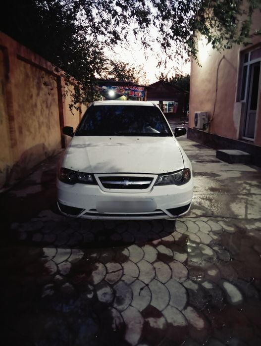 Nexia 2 mashinaga gap yuq prapan bor 4 ta balon quysa buldi aybi balon